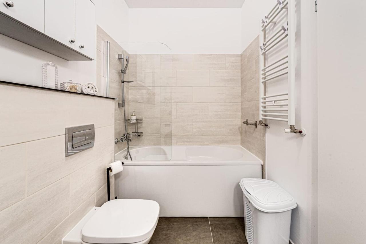 Ari Green Apartment Near Atrium Mall อาราด ภายนอก รูปภาพ