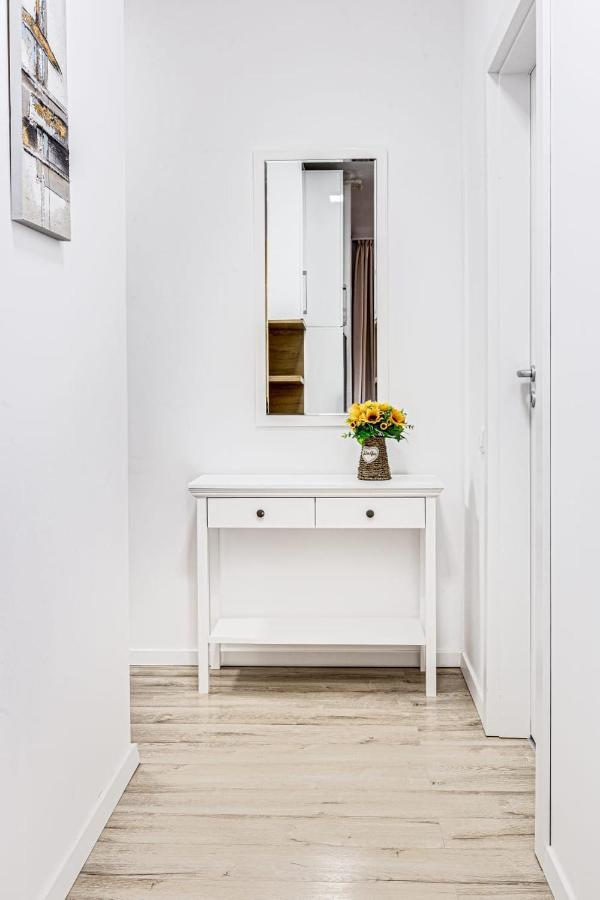 Ari Green Apartment Near Atrium Mall อาราด ภายนอก รูปภาพ